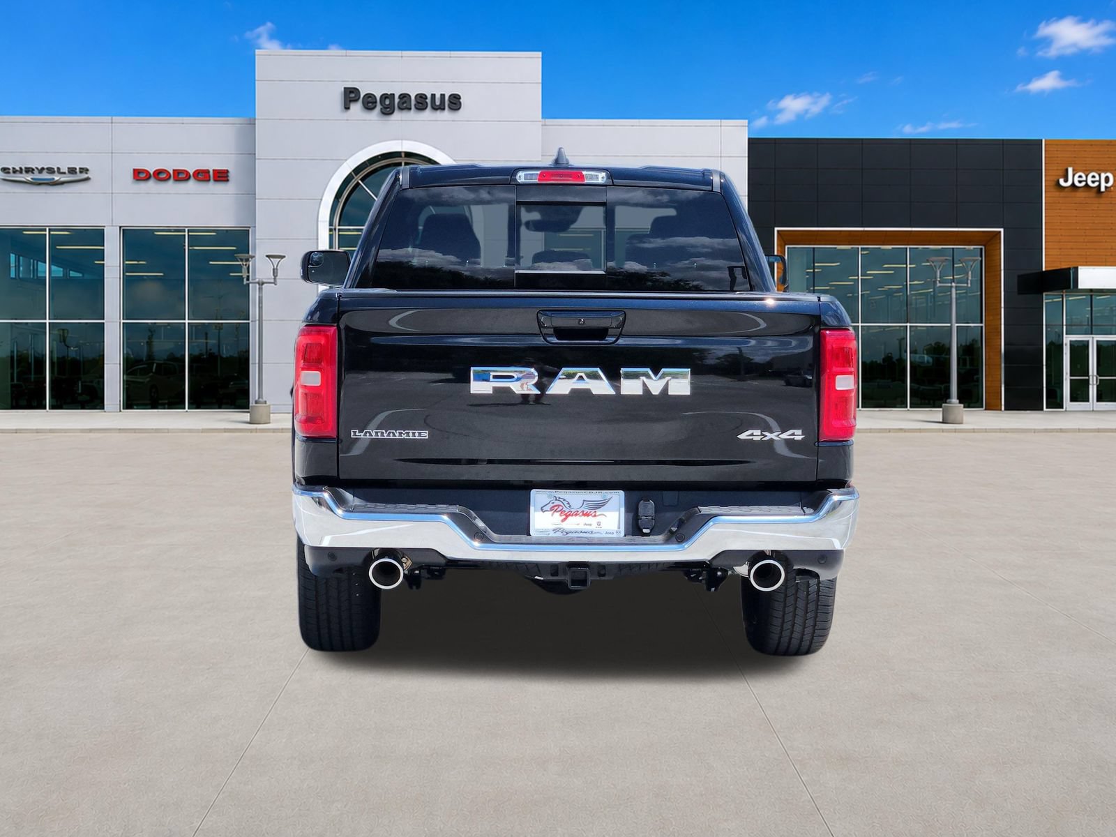 New 2026 RAM 1500 Laramie w/ Chrome Appearance Group AWD/4WD image 8