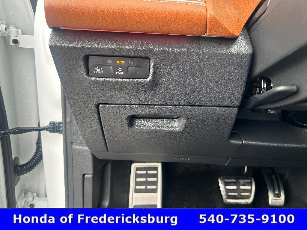 Used 2026 Volkswagen Tiguan SEL R-Line image 25