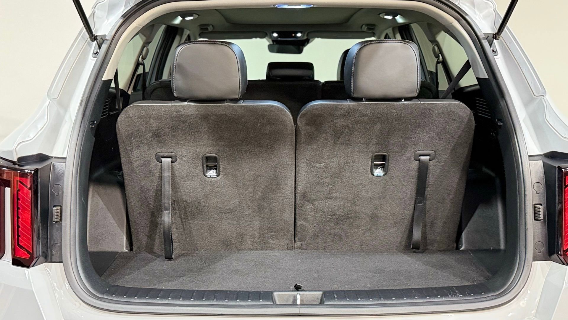 Used 2024 Kia Sorento S w/ Panoramic Sunroof Package image 37