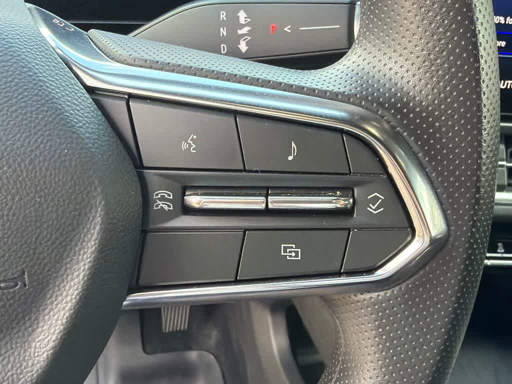 Used 2026 Chevrolet Equinox EV LT FWD image 23