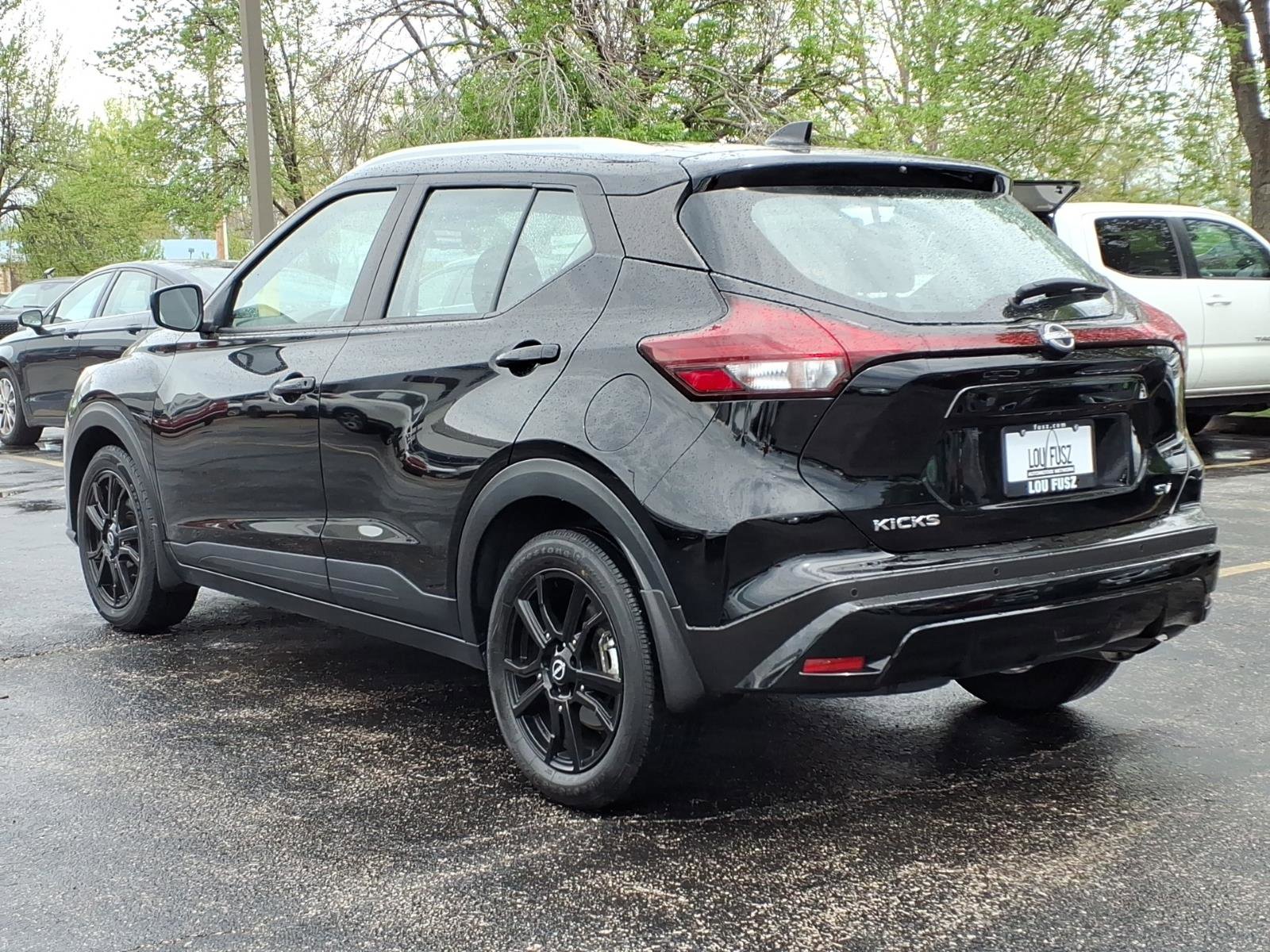 Used 2023 Nissan Kicks SV image 6