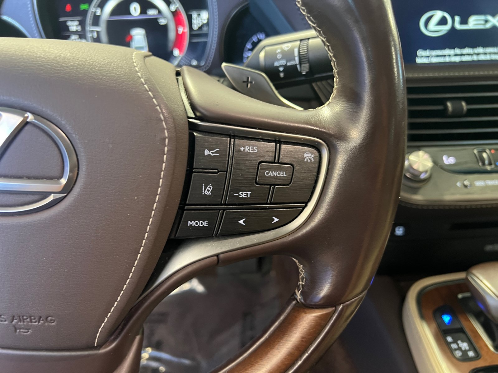 Used 2018 Lexus LS 500 AWD image 13