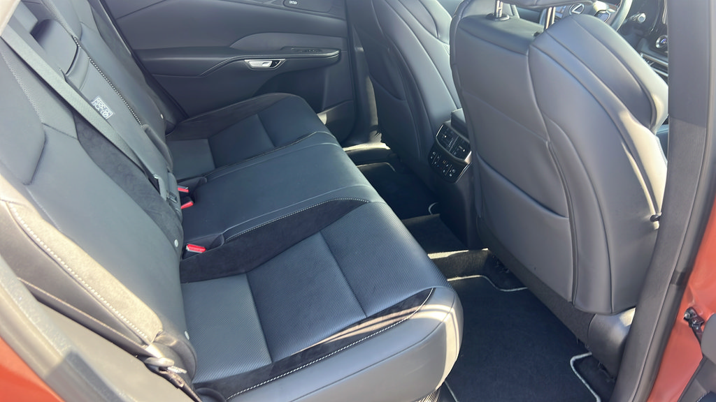 Used 2024 Lexus RX 500h F Sport w/ Convenience Package AWD/4WD image 20