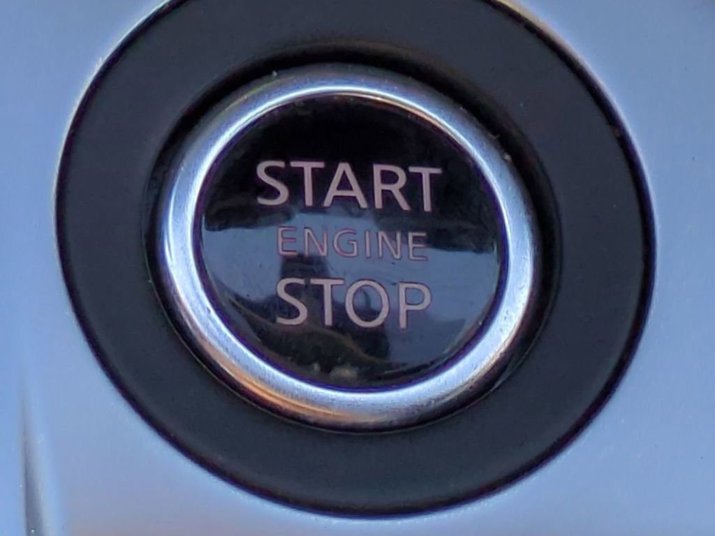 Certified 2023 Nissan Sentra SR w/ SR Premium Package image 29