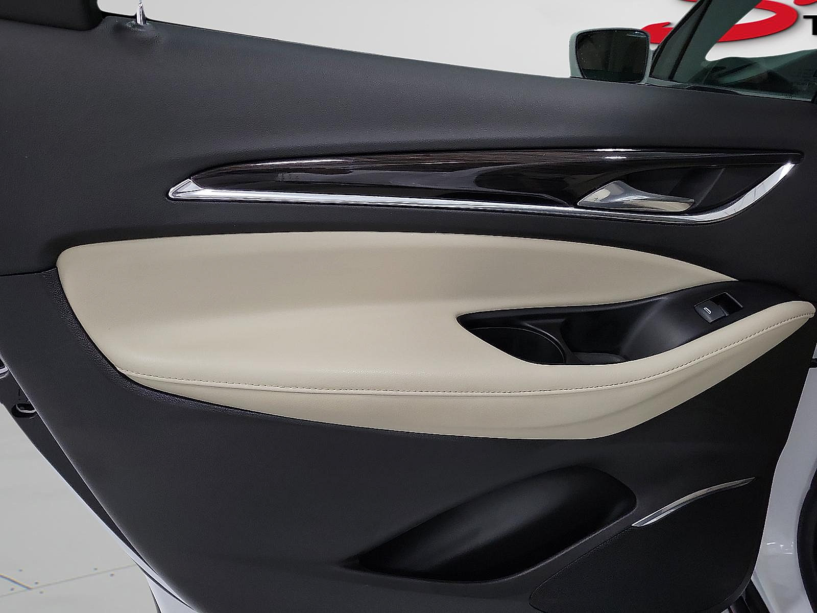 Used 2019 Buick Enclave Essence FWD image 9