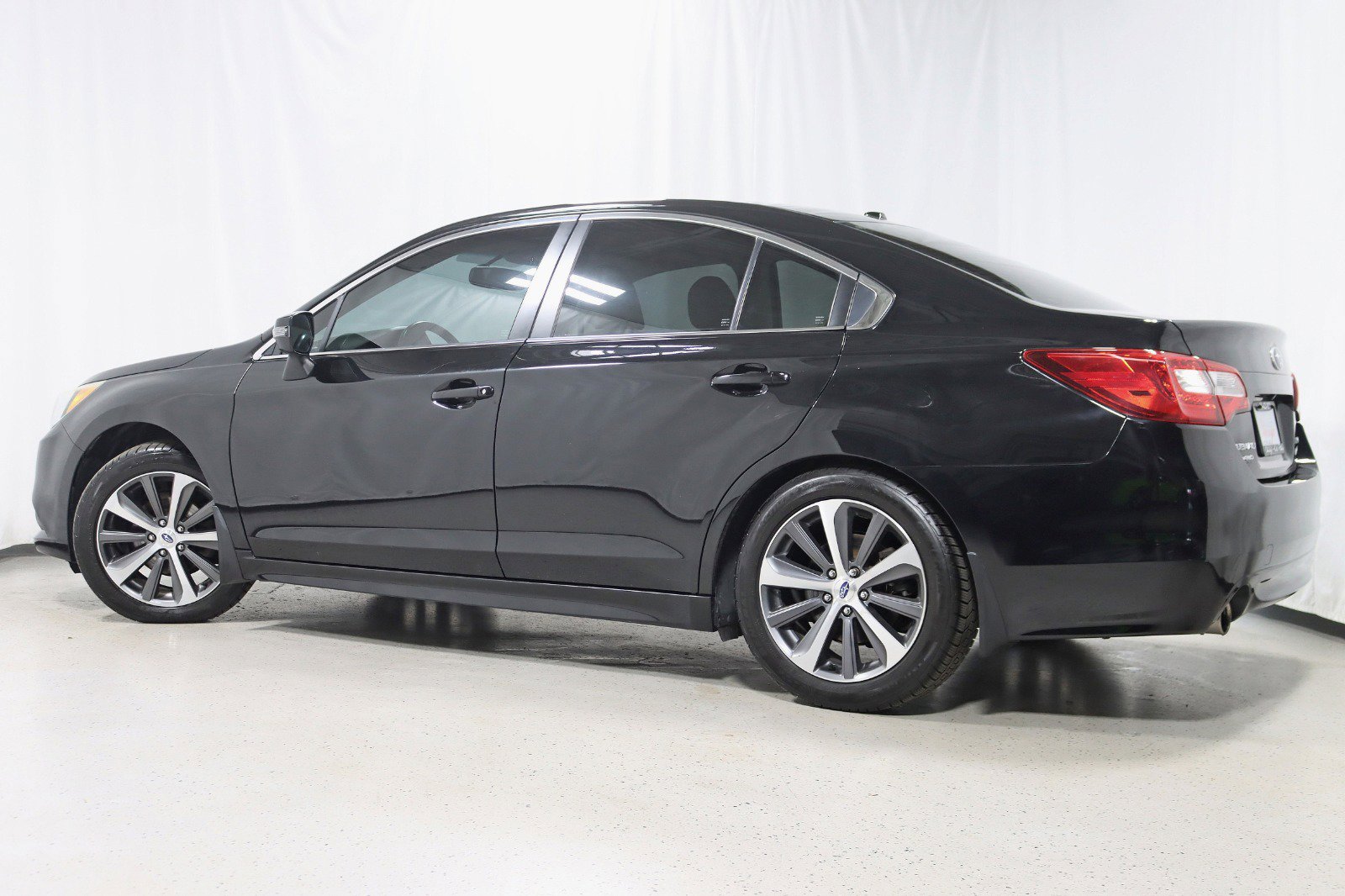 Used 2015 Subaru Legacy 2.5i Limited AWD/4WD image 9