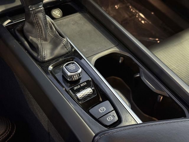 Used 2021 Volvo XC60 T6 Inscription w/ Advanced Package image 27