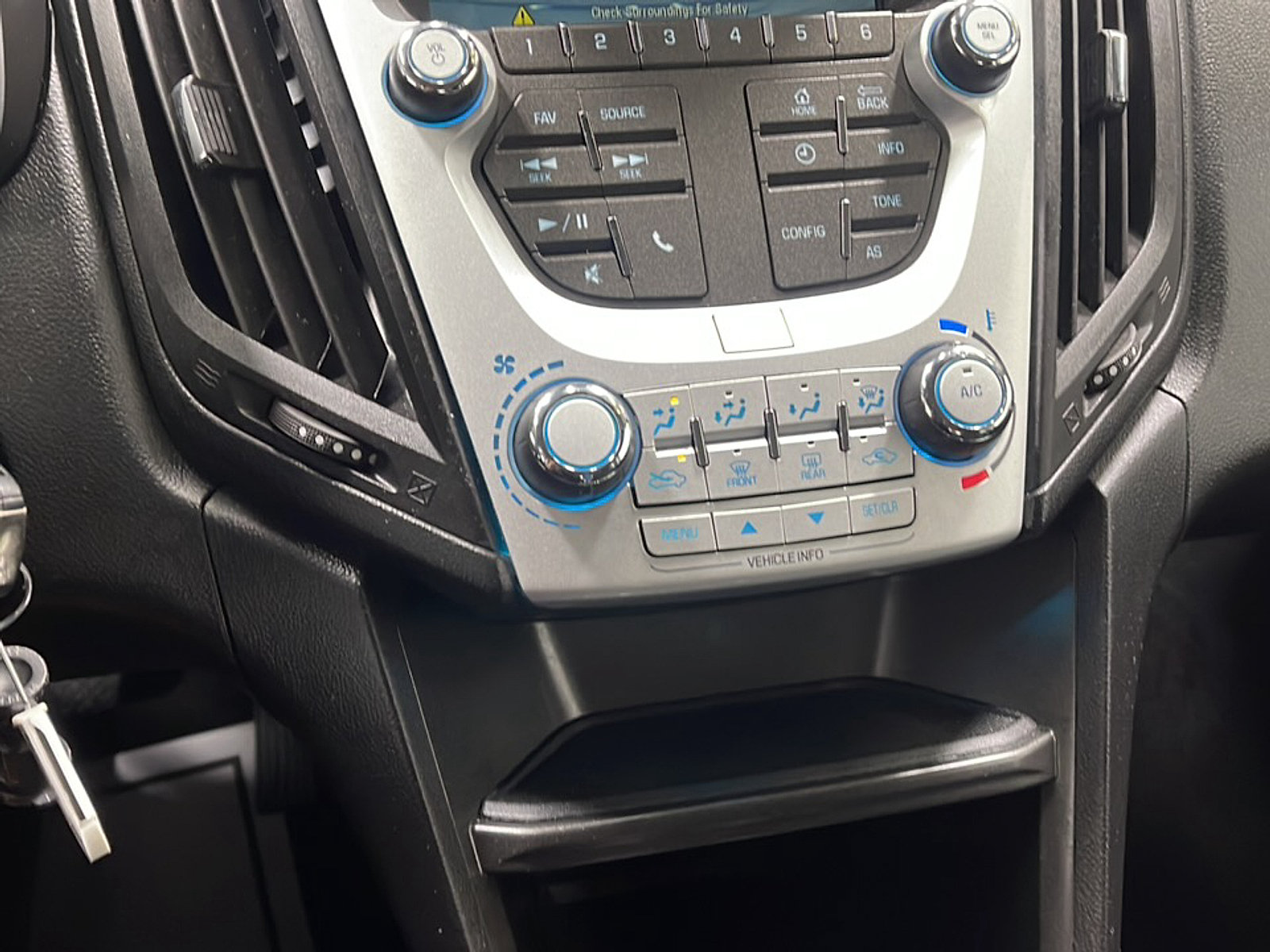 Used 2016 Chevrolet Equinox LS FWD image 10
