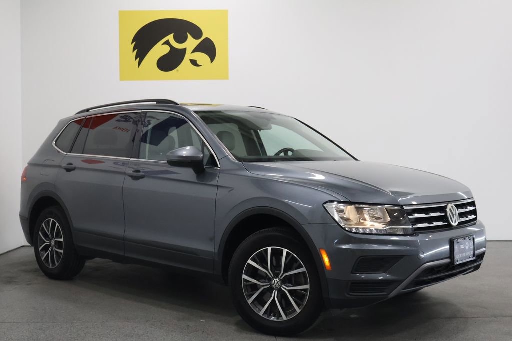 Used 2019 Volkswagen Tiguan SE w/ Panoramic Sunroof Package image 2