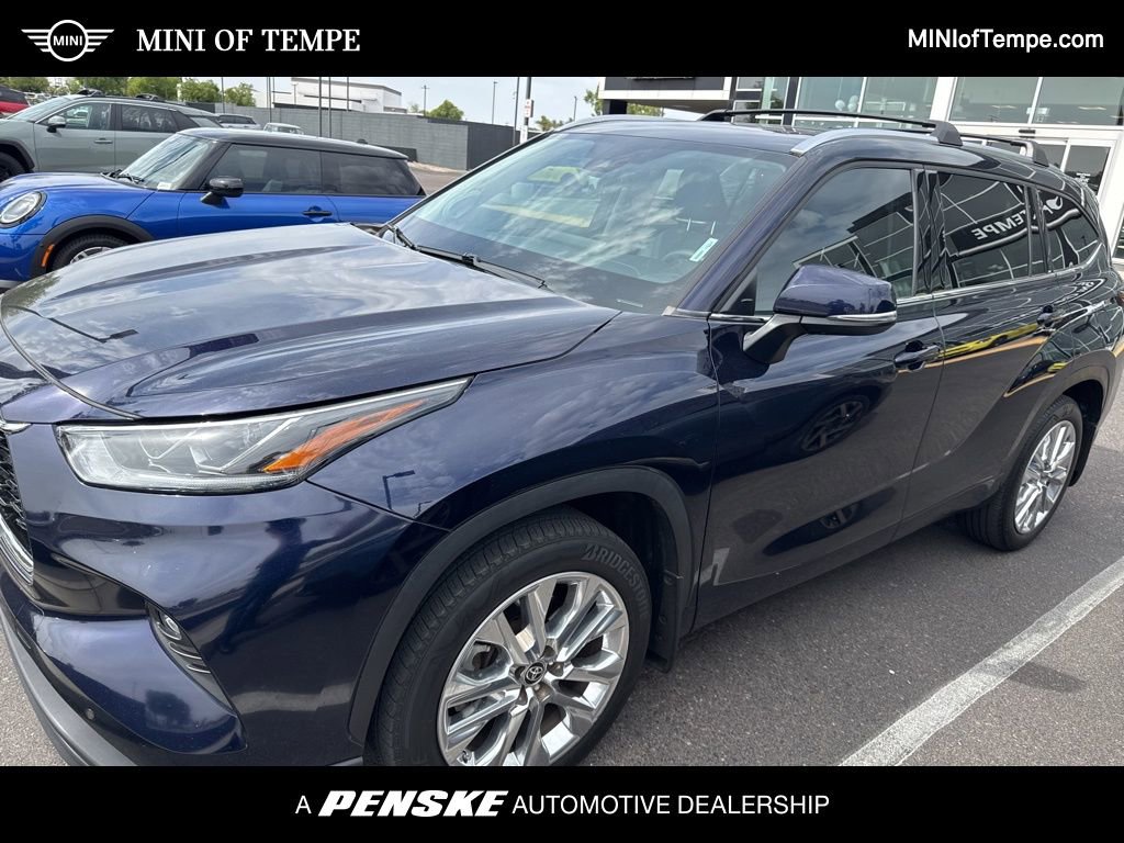 Used 2024 Toyota Highlander Limited image 1