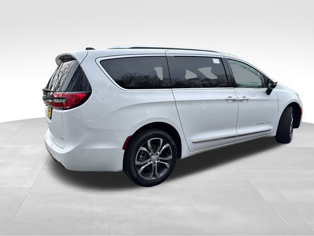 New 2026 Chrysler Pacifica Pinnacle AWD/4WD image 7