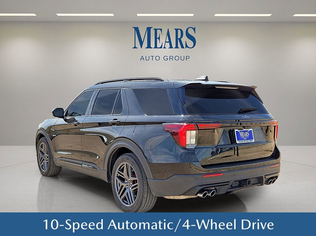 Used 2025 Ford Explorer ST image 4