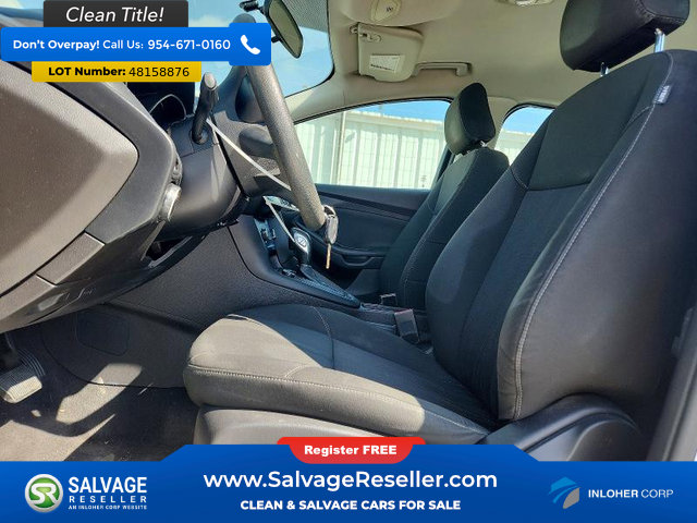 Used 2015 Ford Focus SE image 9