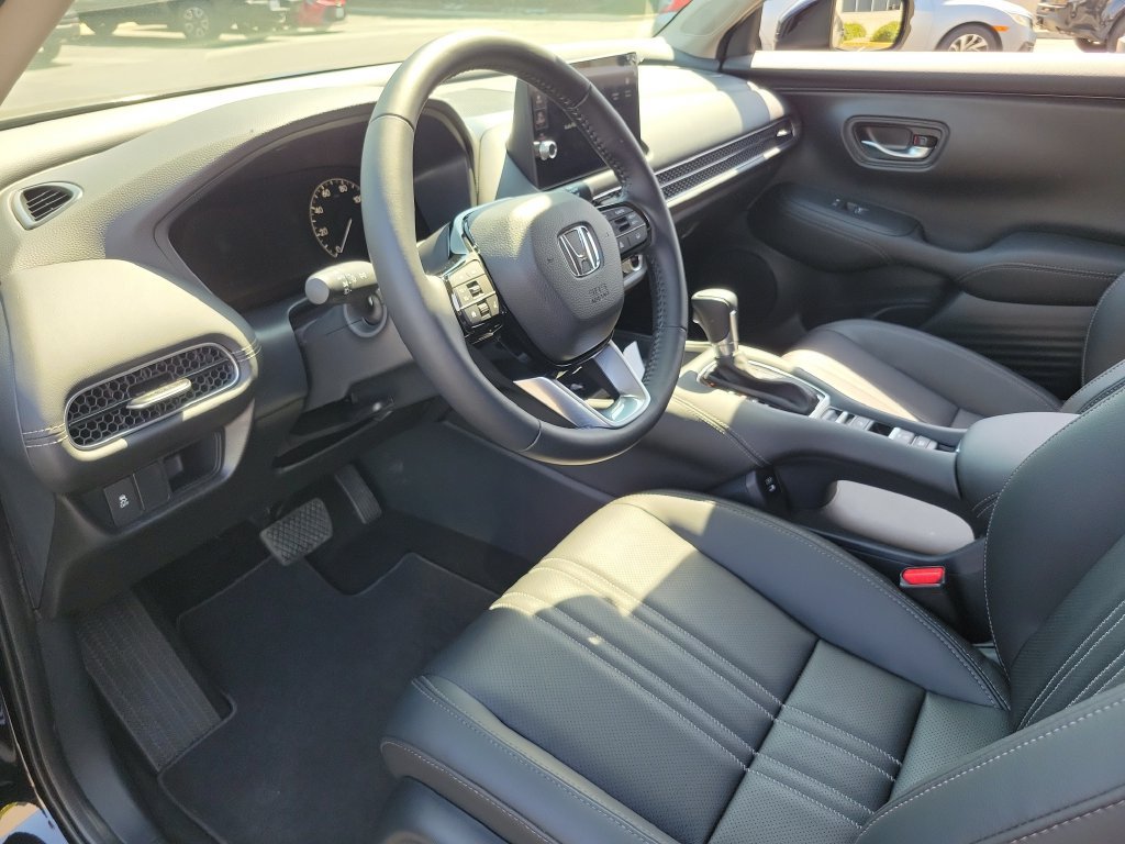 Used 2027 Honda HR-V EX-L image 18