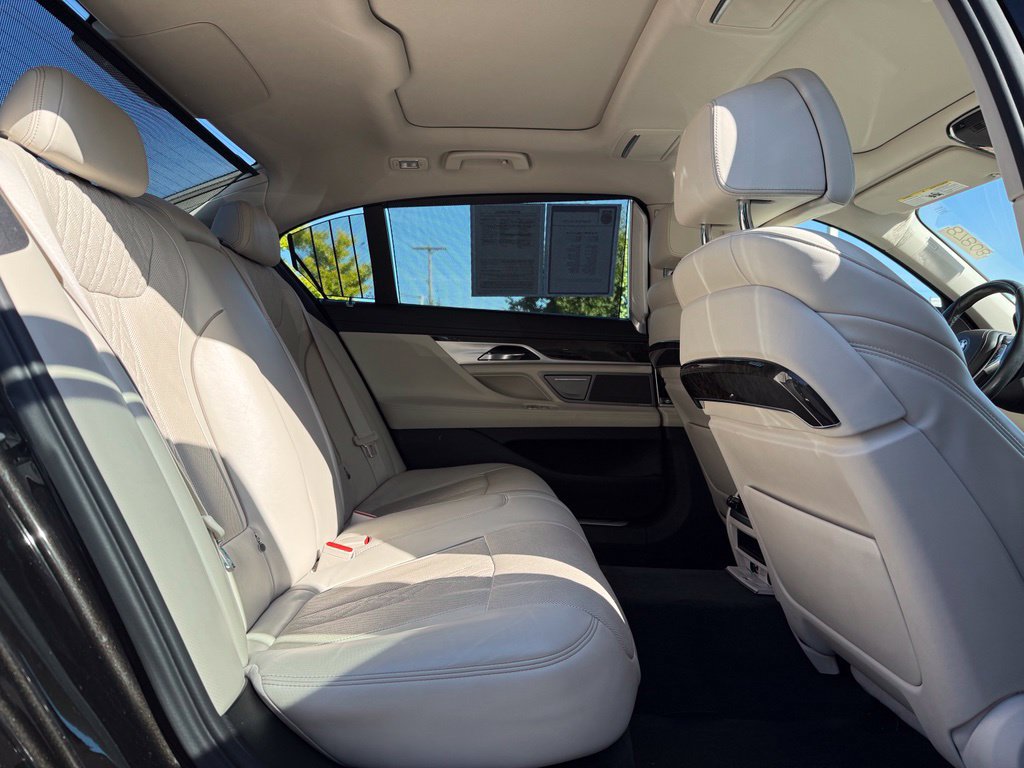 Used 2016 BMW 740i RWD image 18