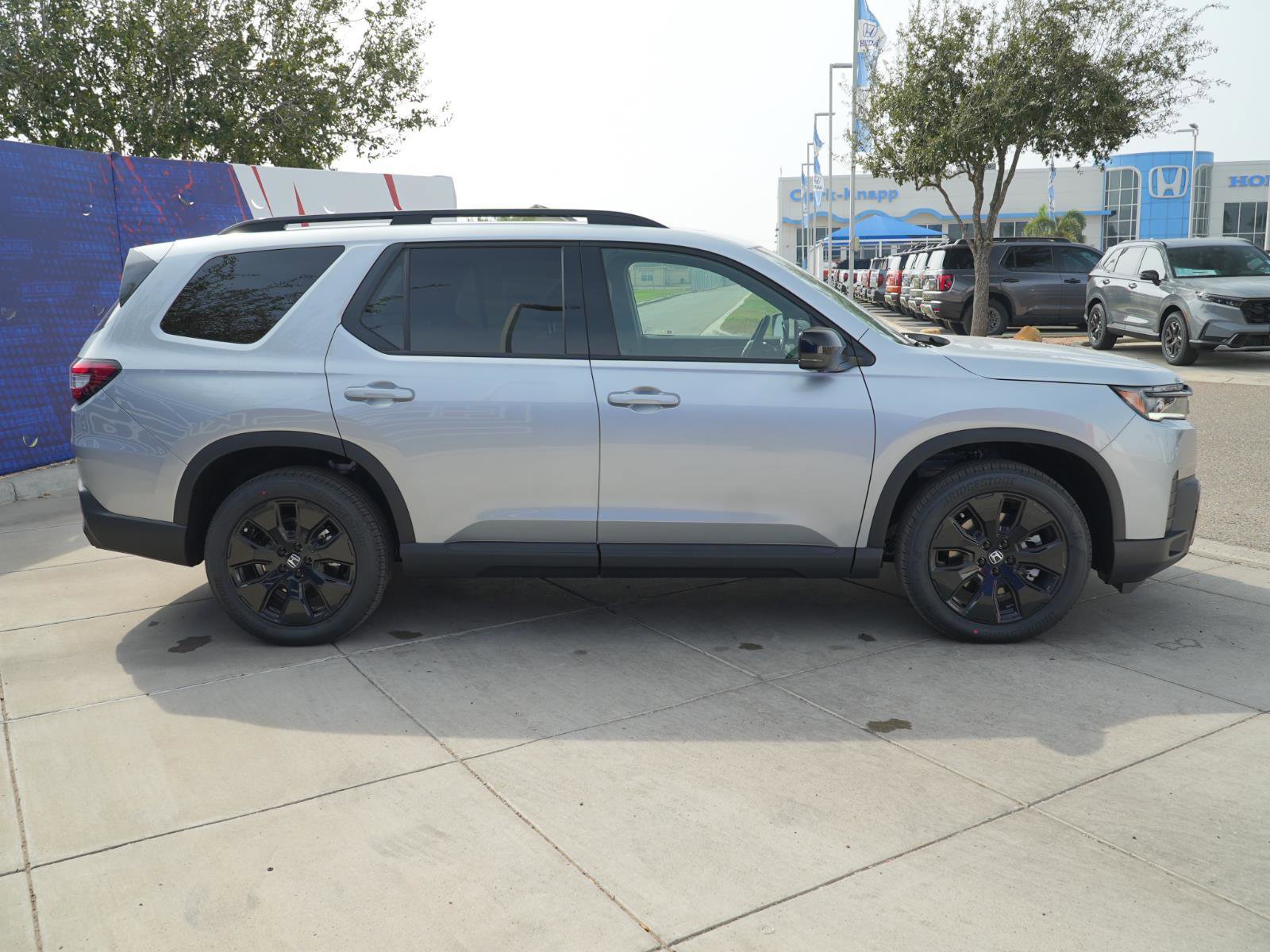 New 2026 Honda Pilot Black Edition image 4