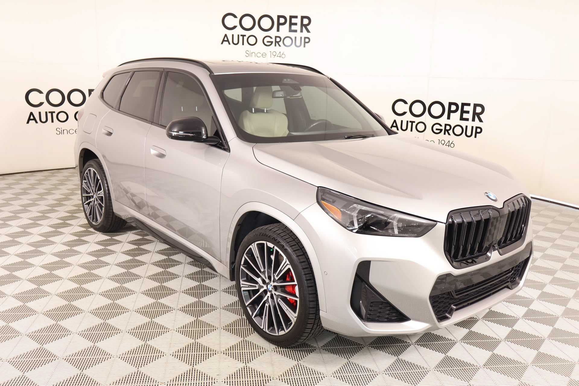 Used 2024 BMW X1 xDrive28i w/ Technology Package AWD/4WD video 1