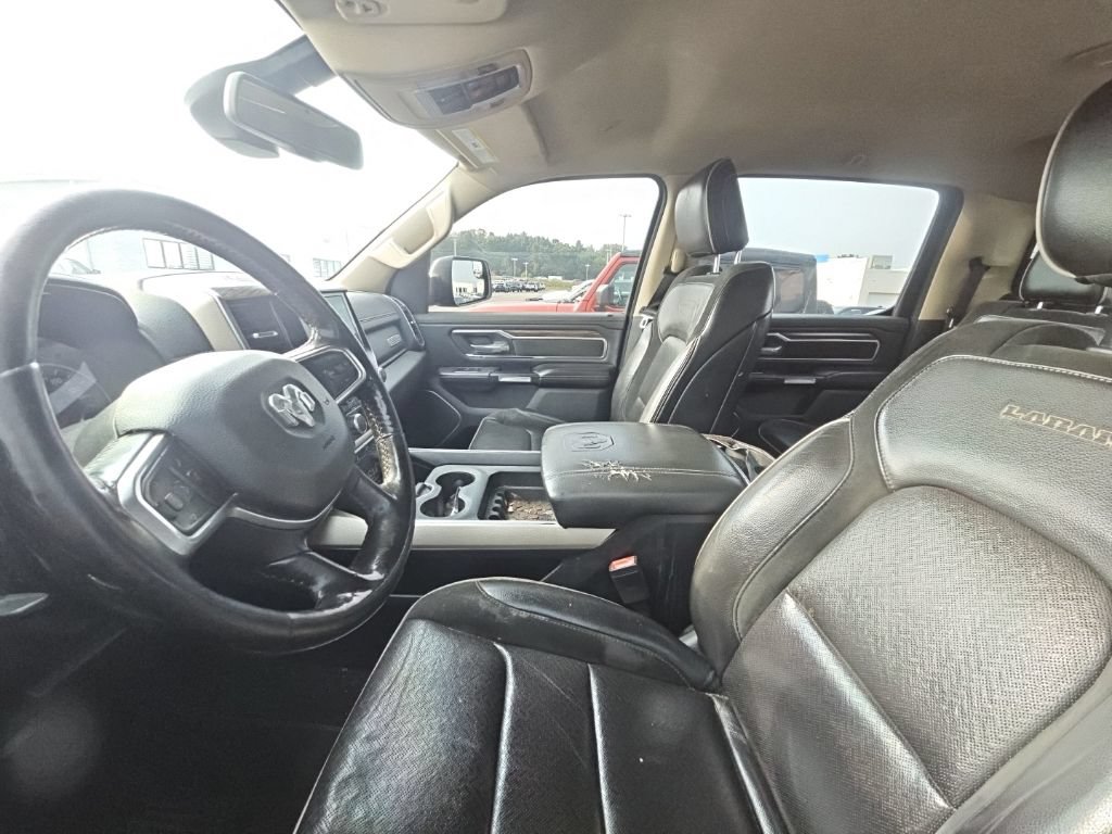 Used 2019 RAM 1500 Laramie AWD/4WD image 10