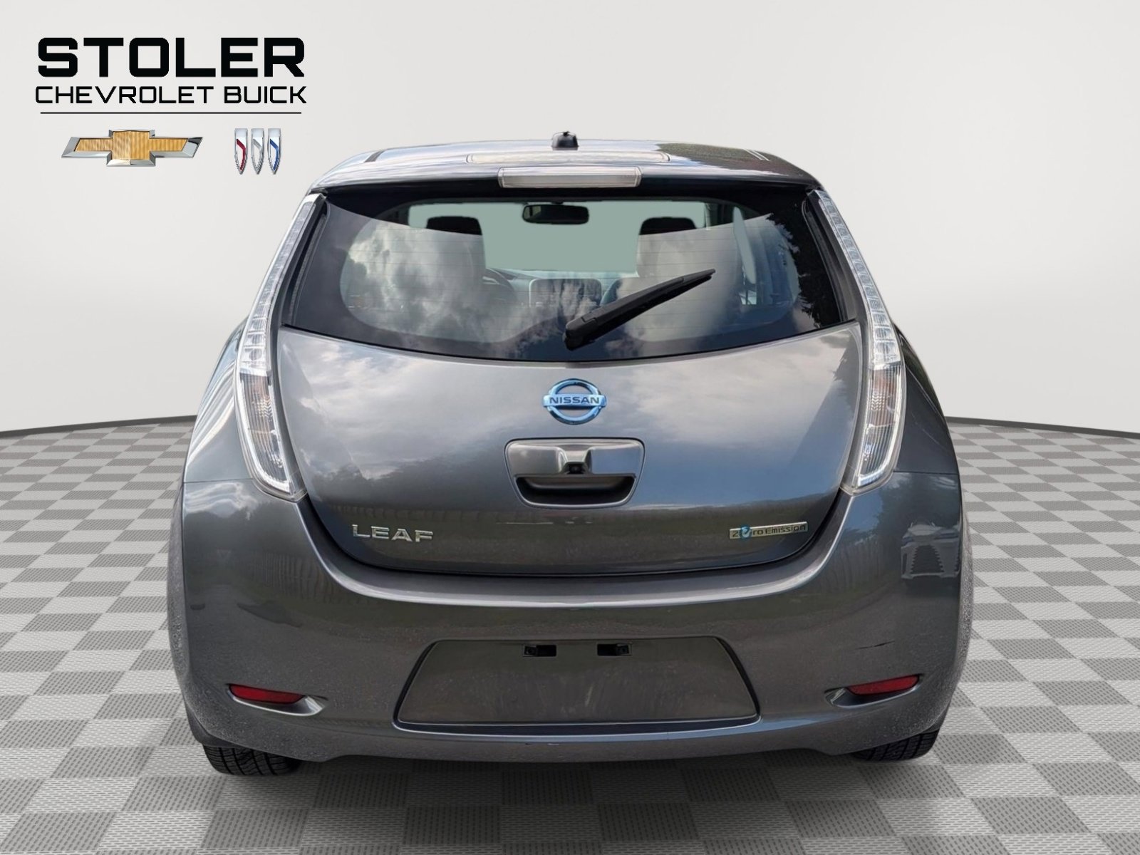 Used 2015 Nissan Leaf SL w/ Premium Package FWD image 4