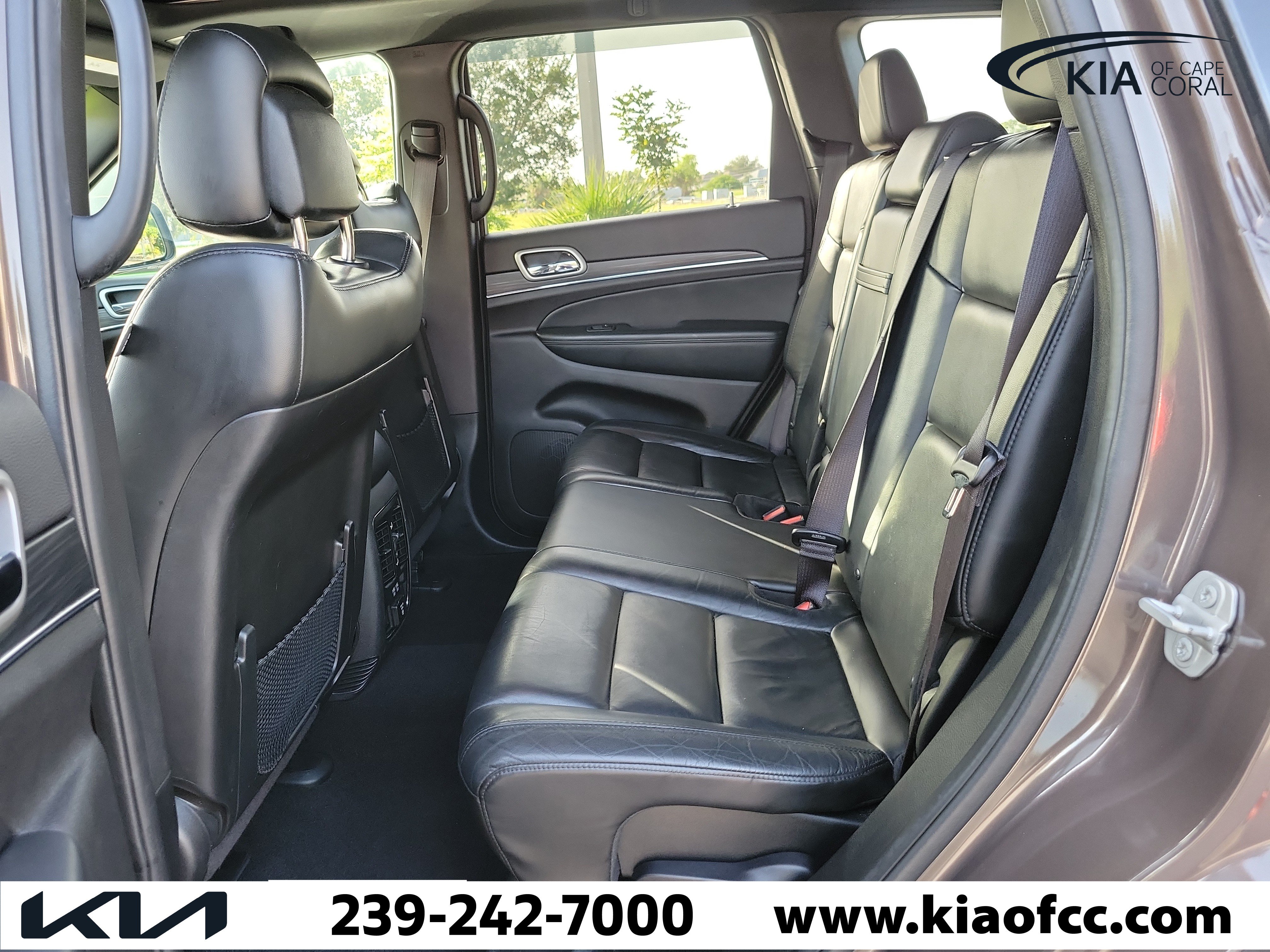Used 2021 Jeep Grand Cherokee Limited AWD/4WD image 15