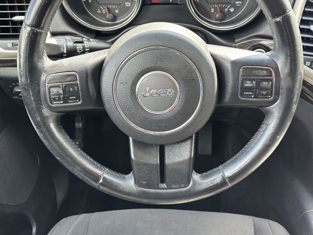 Used 2012 Jeep Grand Cherokee Laredo image 20