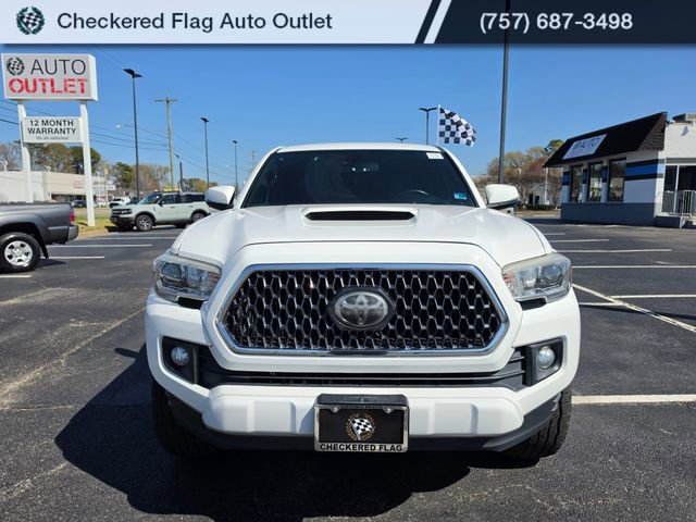 Used 2018 Toyota Tacoma TRD Sport image 12