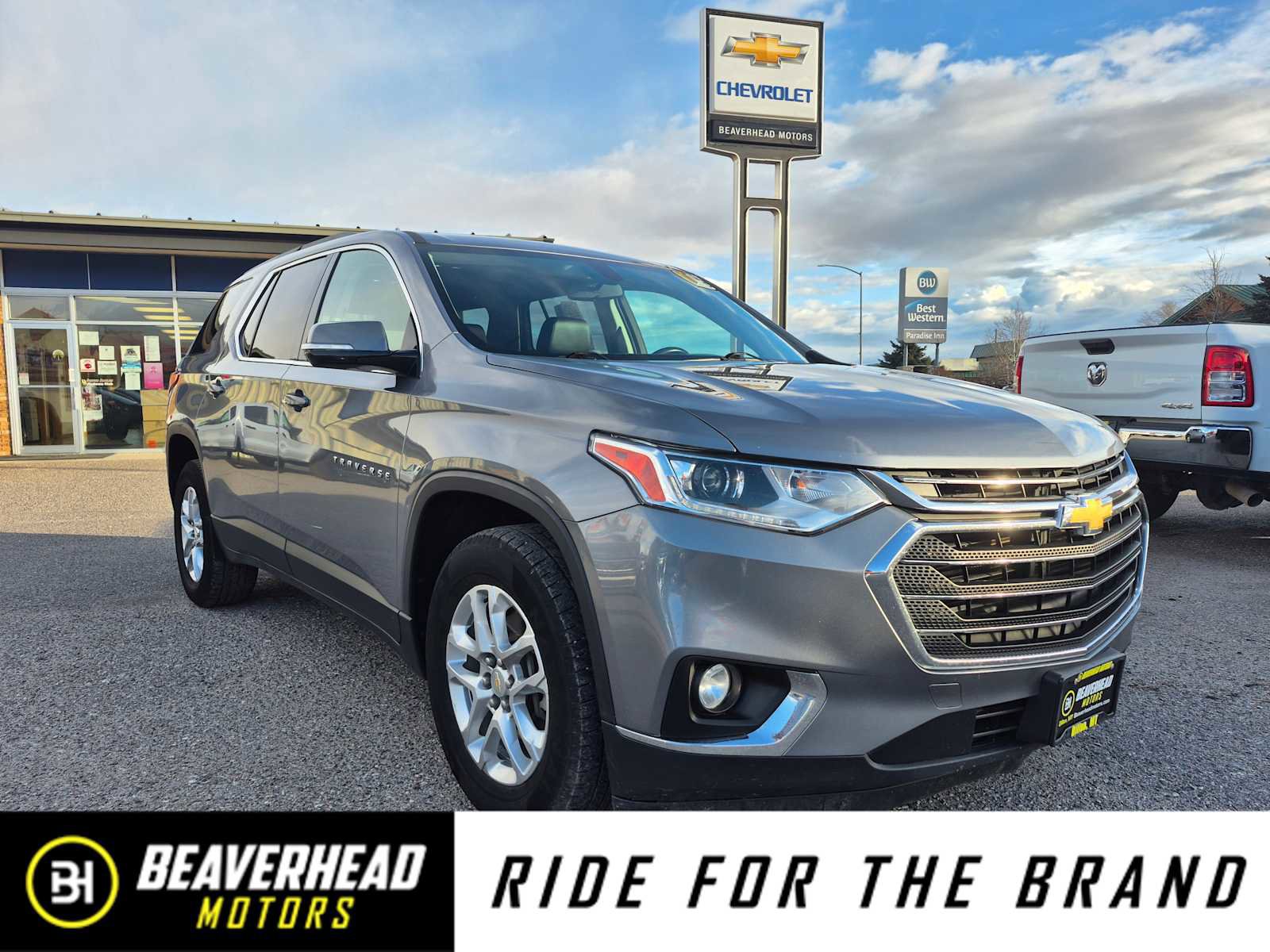 Used 2019 Chevrolet Traverse LT