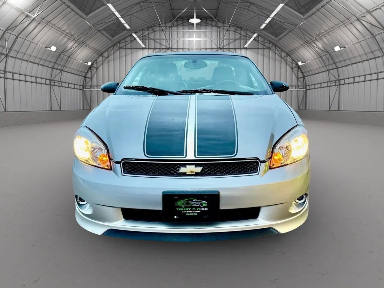 Used 2007 Chevrolet Monte Carlo SS w/ Black Rally Stripe Package FWD image 2