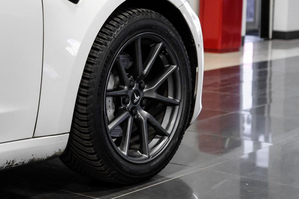 Used 2021 Tesla Model 3 Standard Range Plus image 42