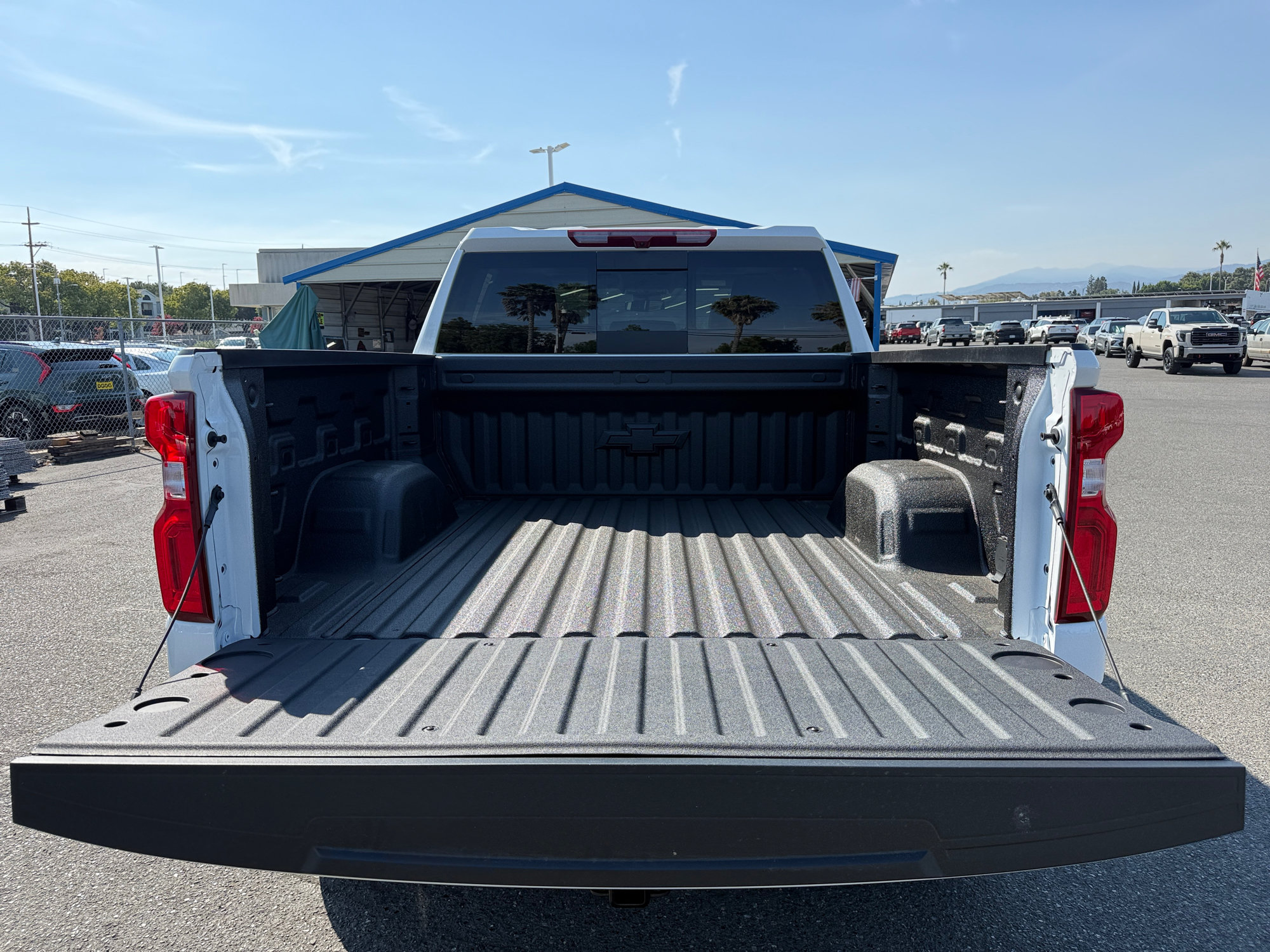 New 2026 Chevrolet Silverado 1500 RST w/ RST All Star Premium Package AWD/4WD image 17