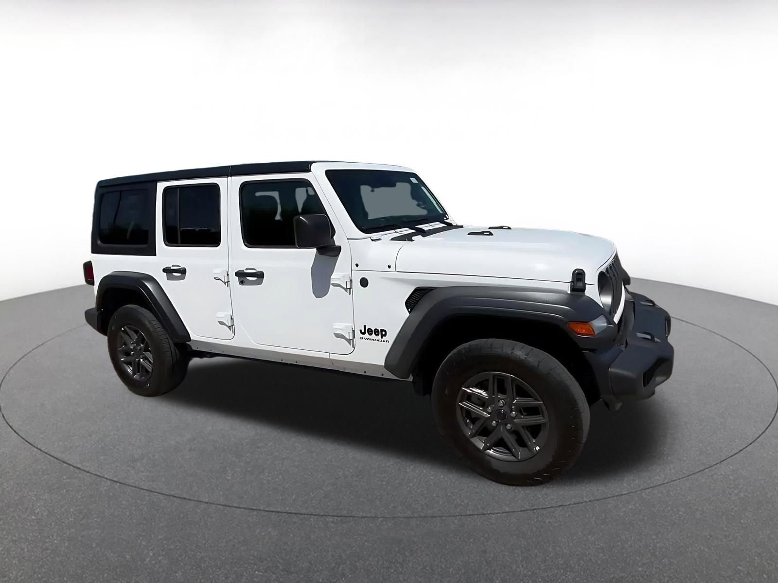 Used 2025 Jeep Wrangler Unlimited Sport AWD/4WD image 2