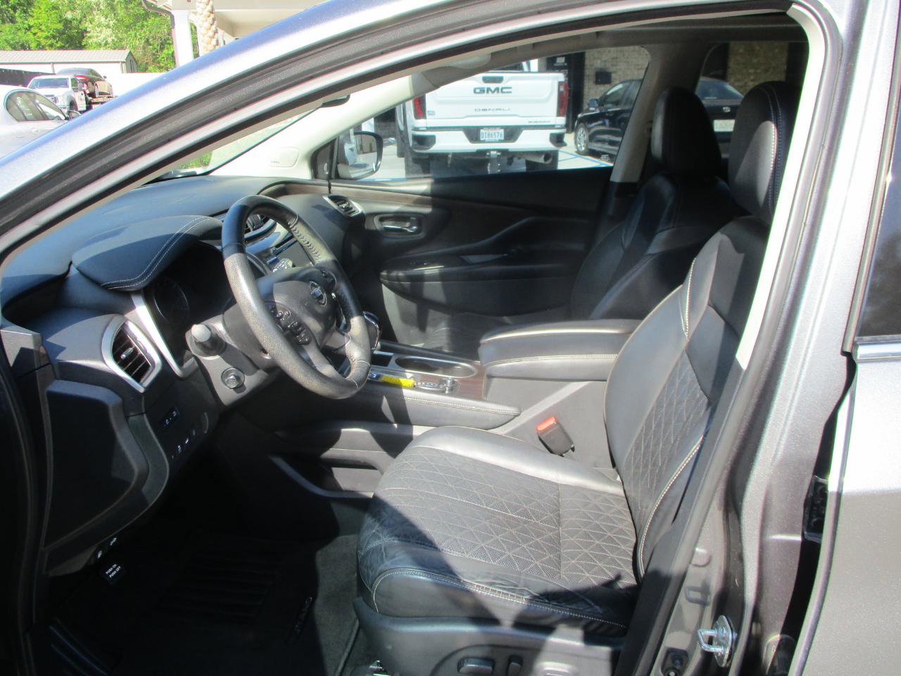 Used 2019 Nissan Murano Platinum image 16