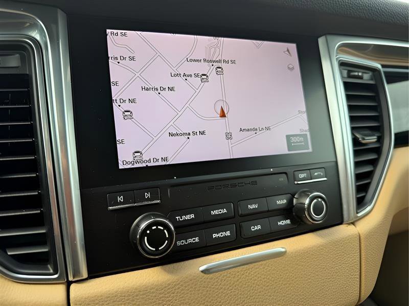 Used 2017 Porsche Macan S image 44