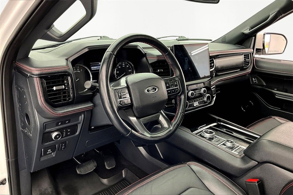 Used 2022 Ford Expedition Max Limited image 14