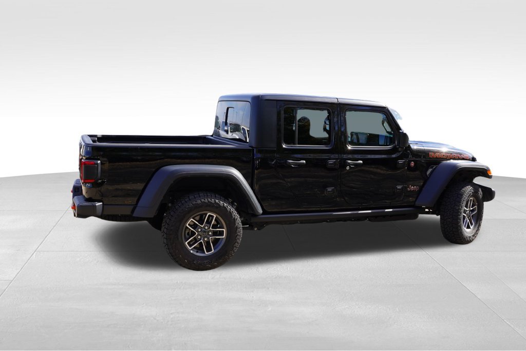 Certified 2026 Jeep Gladiator Mojave AWD/4WD image 4