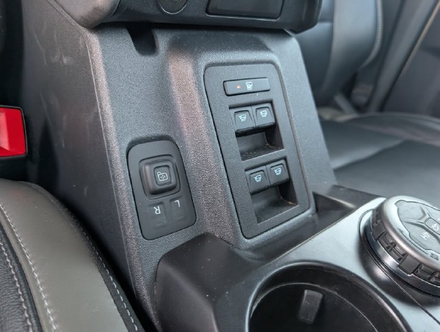 Used 2025 Ford Bronco Outer Banks AWD/4WD image 24