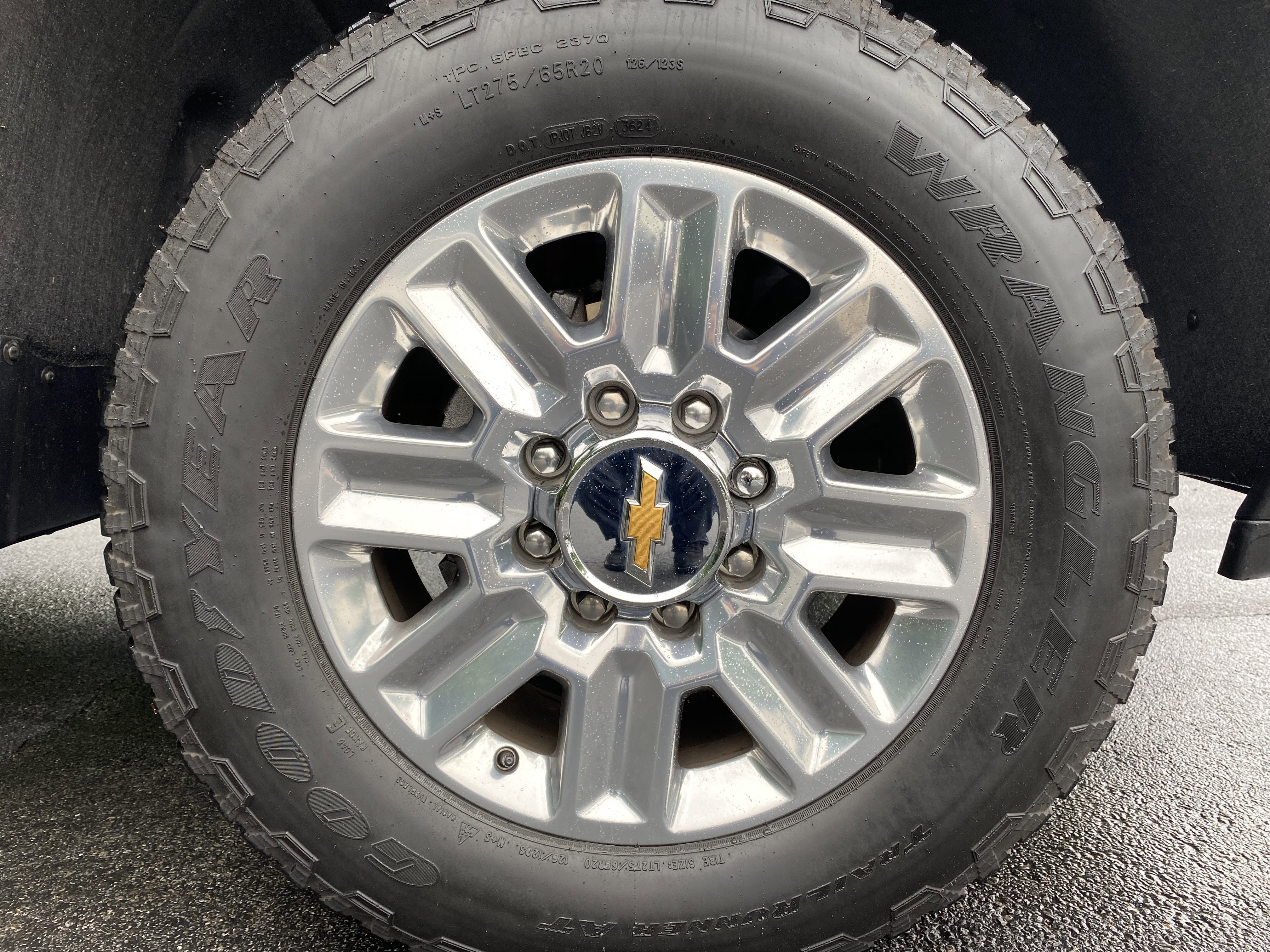 Used 2025 Chevrolet Silverado 2500 High Country w/ High Country Premium Package AWD/4WD image 14