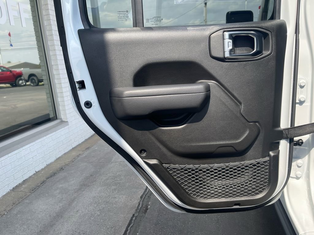 Used 2025 Jeep Wrangler Unlimited Rubicon 4xe w/ Safety Group image 15