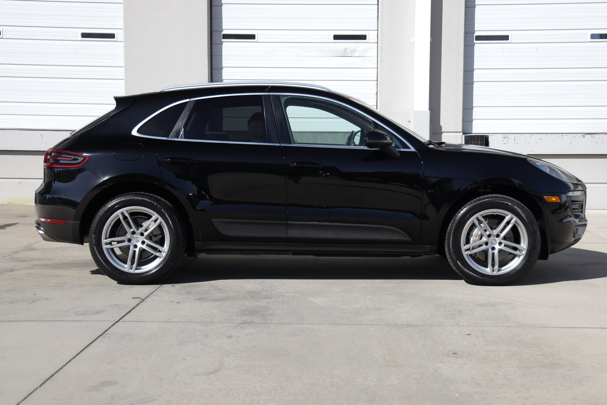 Used 2016 Porsche Macan S AWD/4WD image 18
