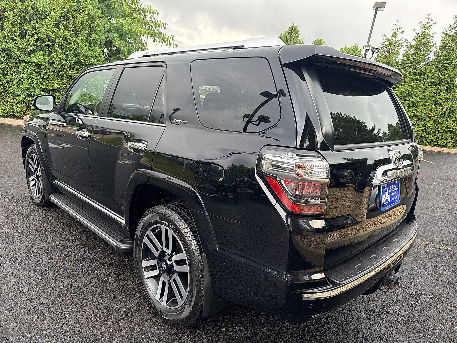 Used 2018 Toyota 4Runner Limited AWD/4WD image 9