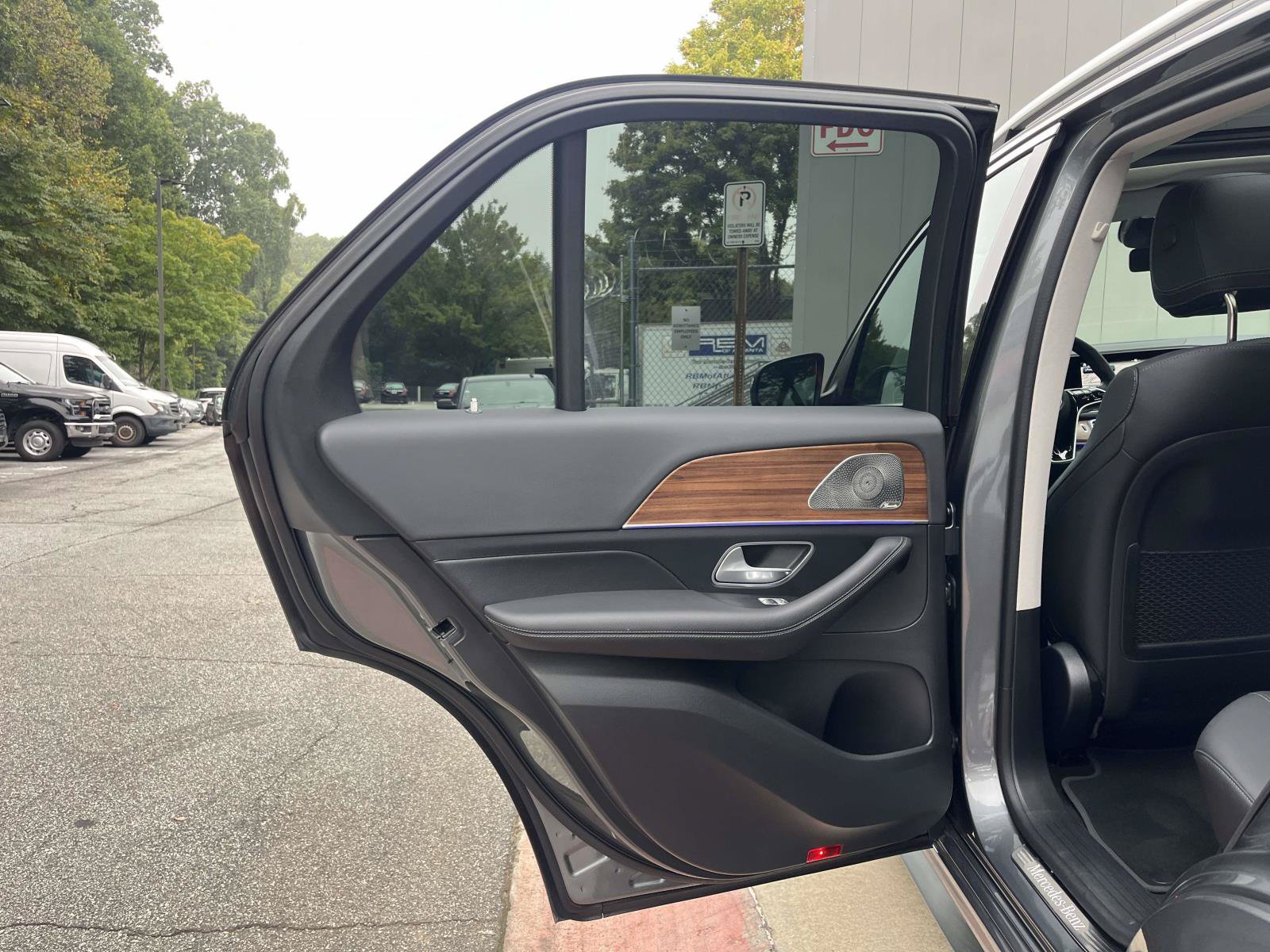 Certified 2025 Mercedes-Benz GLE 350 4MATIC image 40