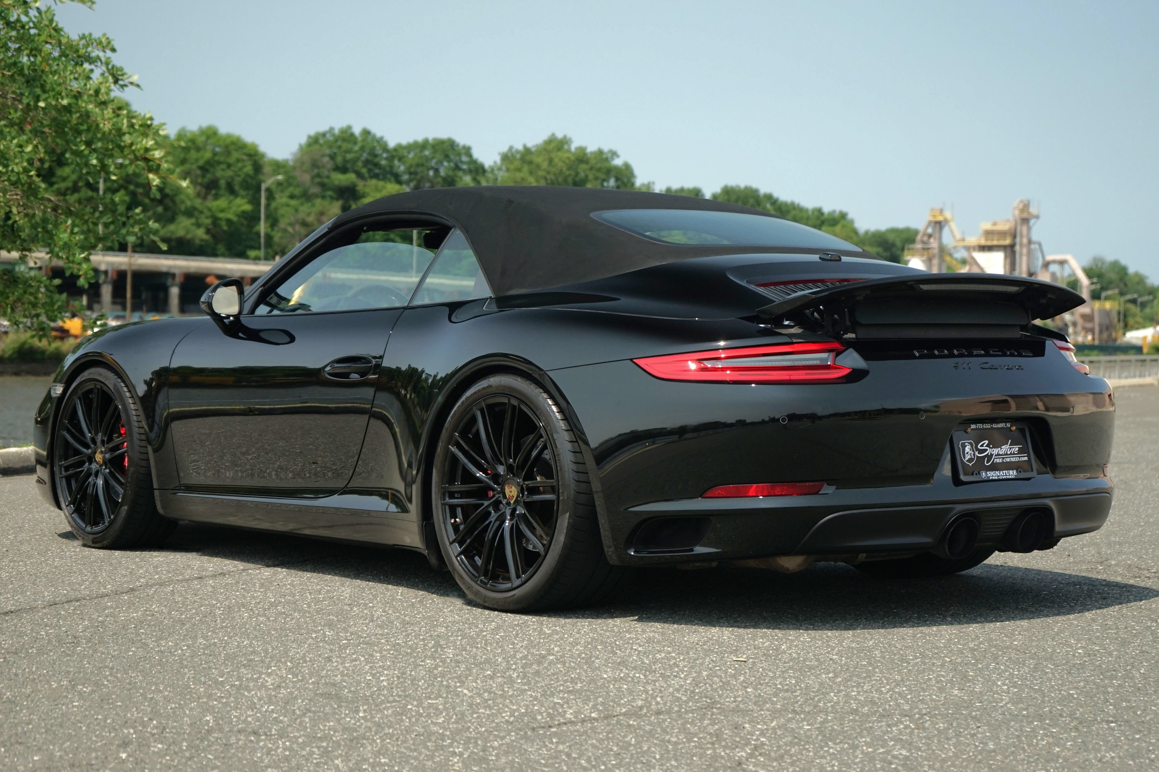 Used 2017 Porsche 911 Carrera RWD image 6