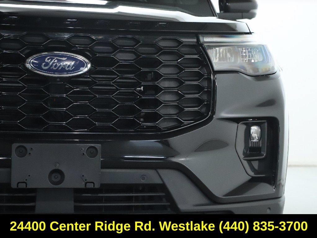 Used 2025 Ford Explorer ST-Line AWD/4WD image 8