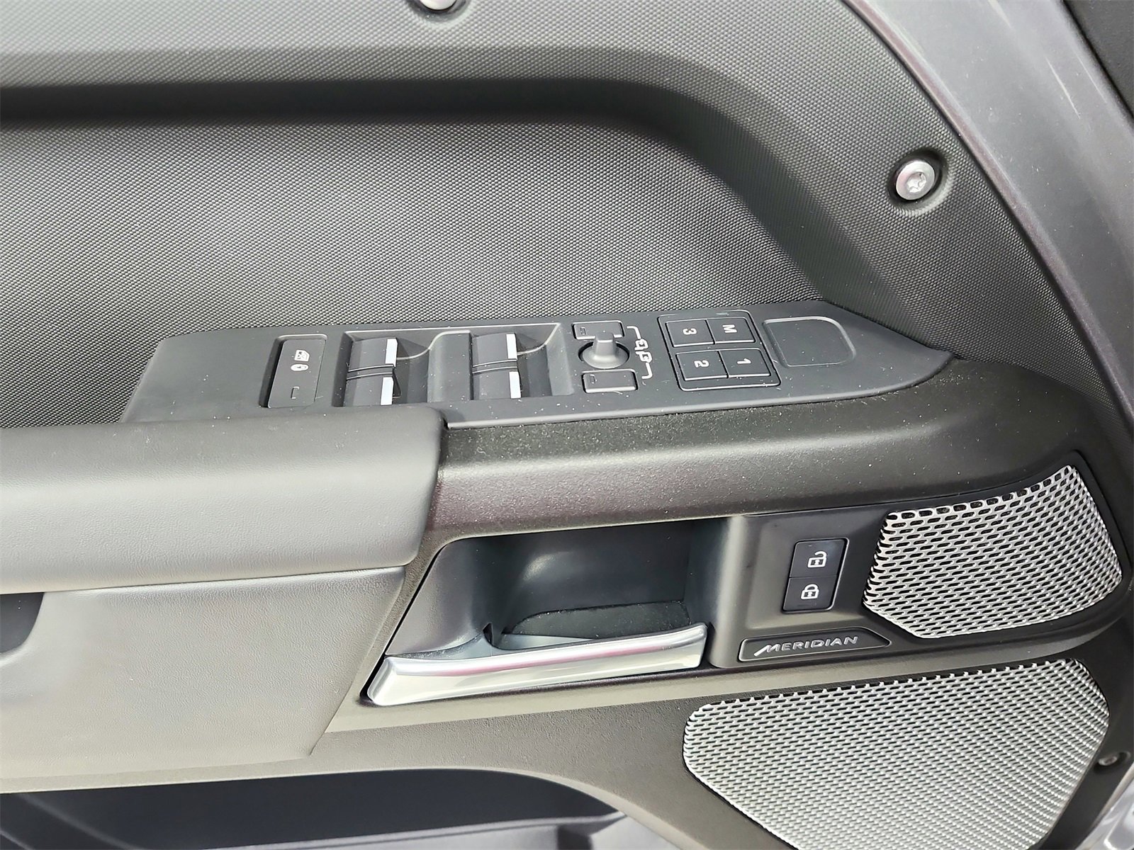 Used 2024 Land Rover Defender 130 Outbound image 35