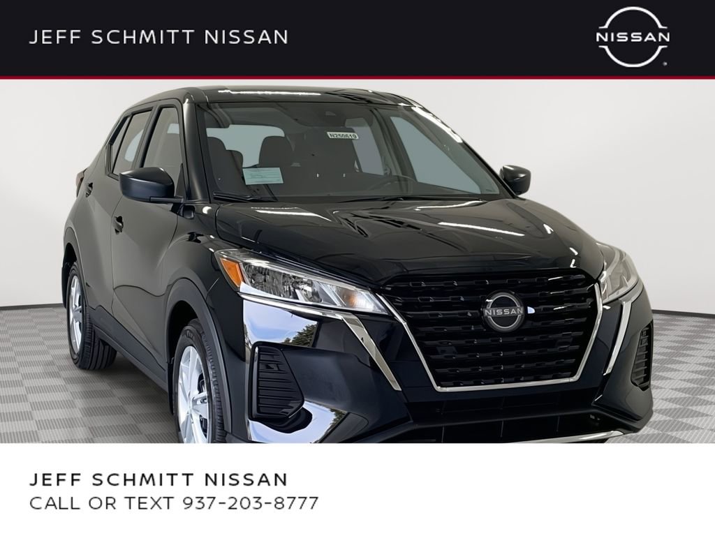 Certified 2025 Nissan Kicks Play S FWD image 1