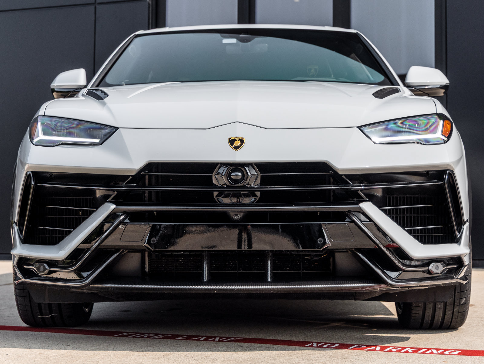 Used 2024 Lamborghini Urus Performante AWD/4WD image 4