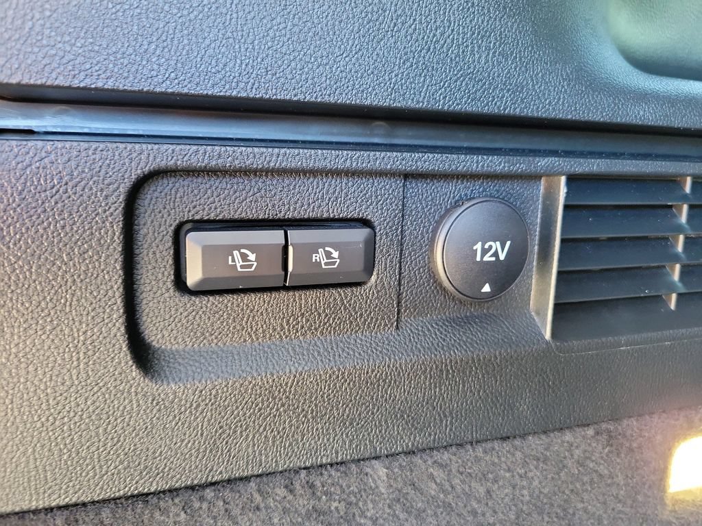 Used 2018 Lincoln MKX Premiere FWD image 11