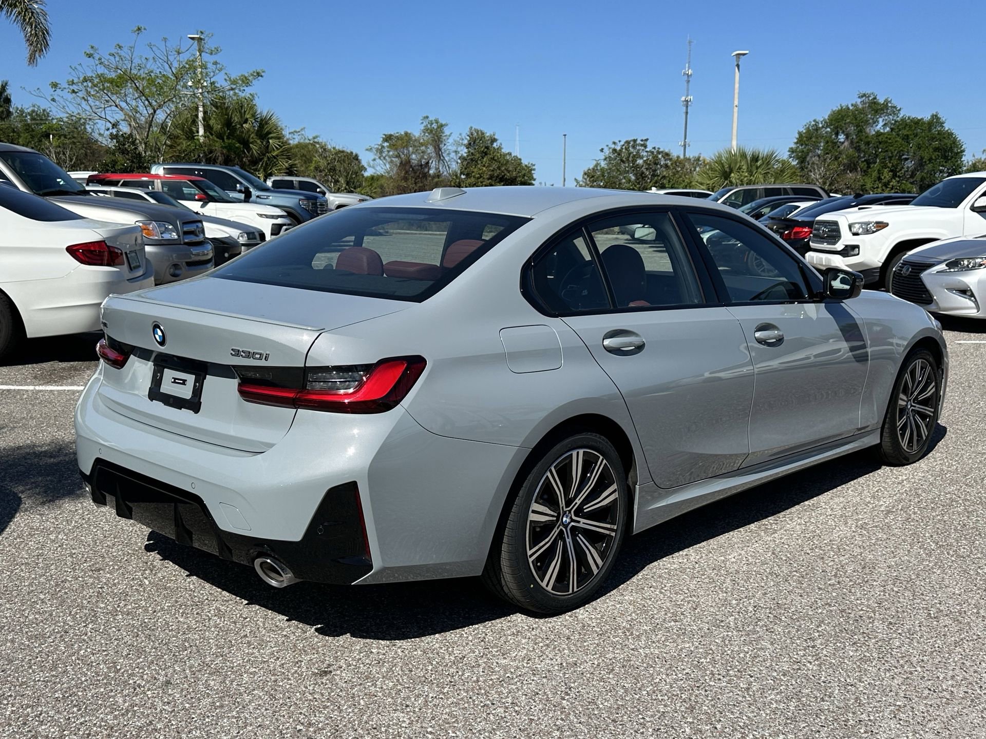 Certified 2025 BMW 330i xDrive Sedan image 4