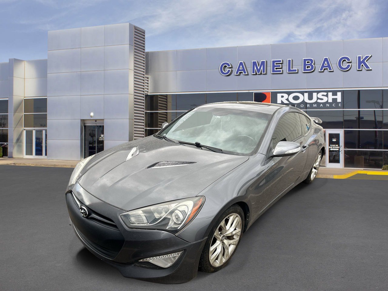 Used 2014 Hyundai Genesis 3.8 RWD image 2