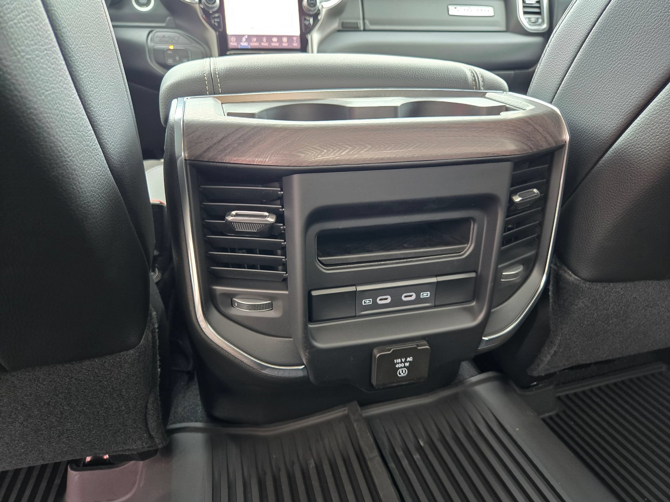 New 2026 RAM 2500 Laramie w/ Night Edition AWD/4WD image 34